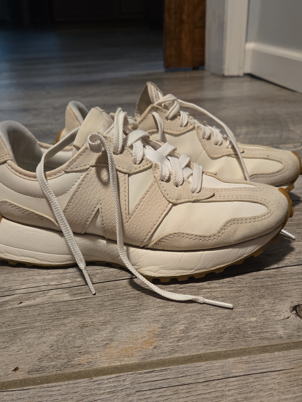 Womens New Balance 327